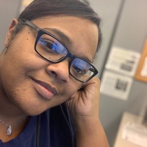 Meet your Posher, Amber